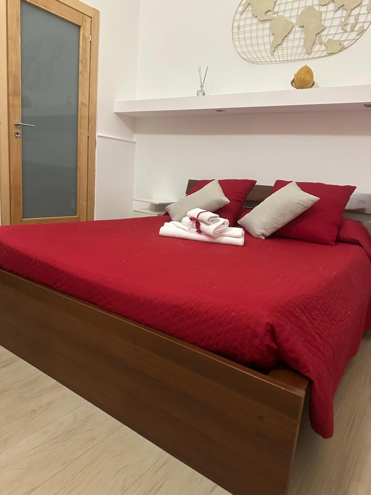 Conte Cavour Apartment Brindisi Esterno foto